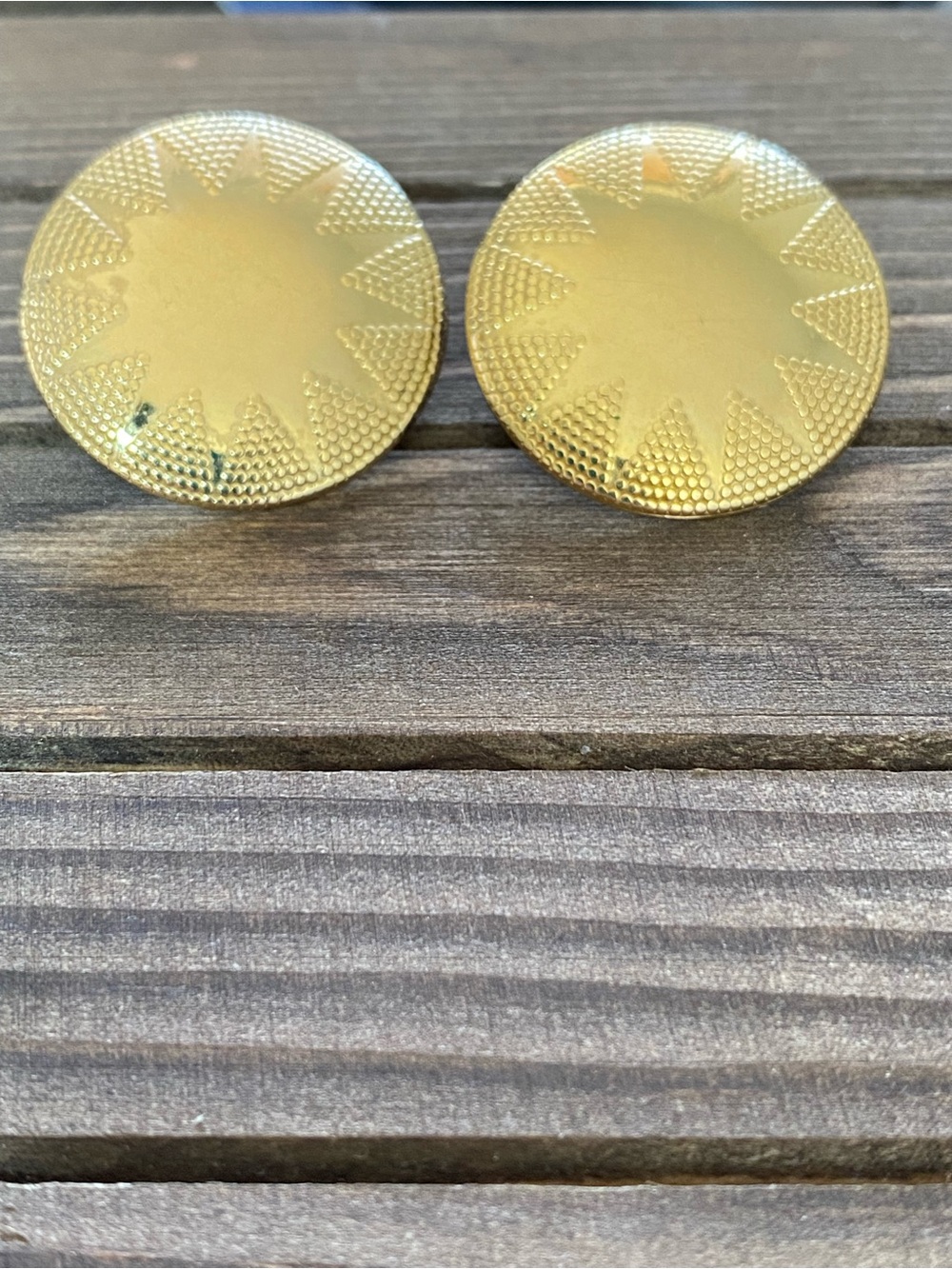Vintage Gold Tone Sunburst Statement Stud Earrings Classic Metallic Earrings